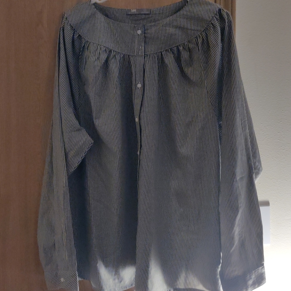 Peasant button shirt